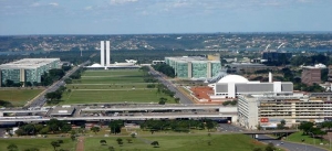 Oscar Niemeyer&#039;s futuristic civic buildings in Brasilia