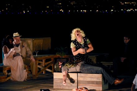 Athenian Violence and Theatrical Utopia: Analysis of Shakespeare's 'A Midsummer Night&rsquo;s Dream'